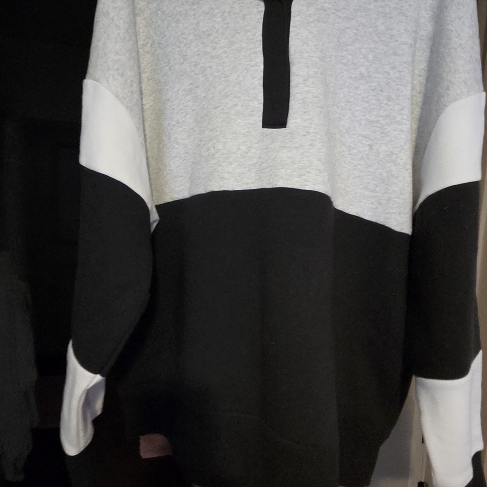 DSG Monochrome Sweatshirt